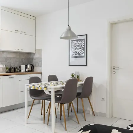 Cool Apartment *